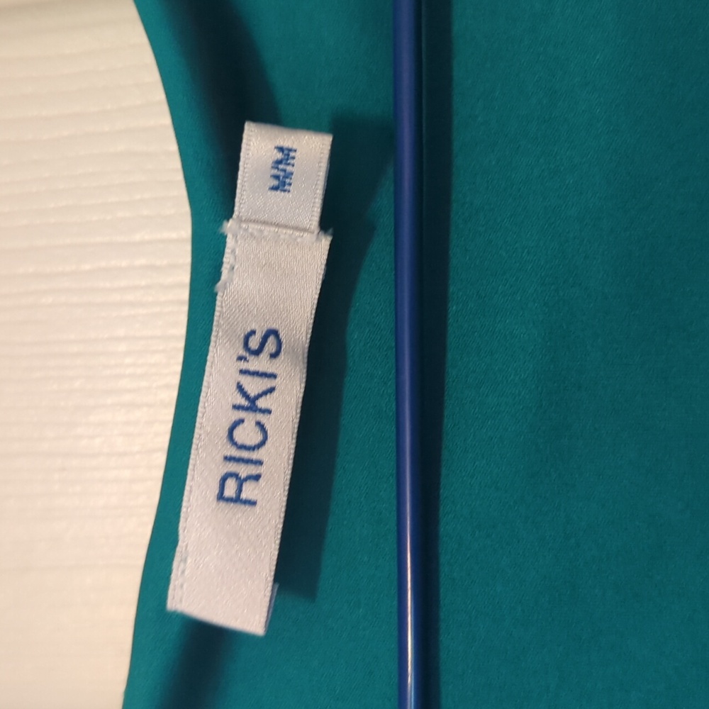 Rickis top - Picture 2 of 5